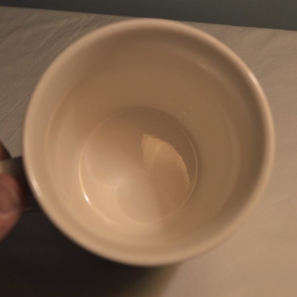 2020 Starbucks holiday 12oz mug with berries like new - Picture 4 of 7